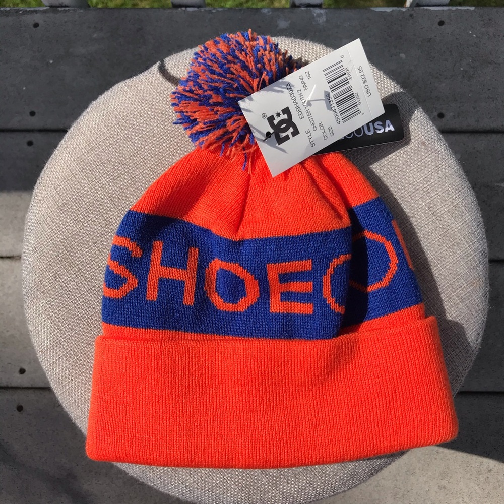 DC shoes-youth Chester 2 beanie with poms